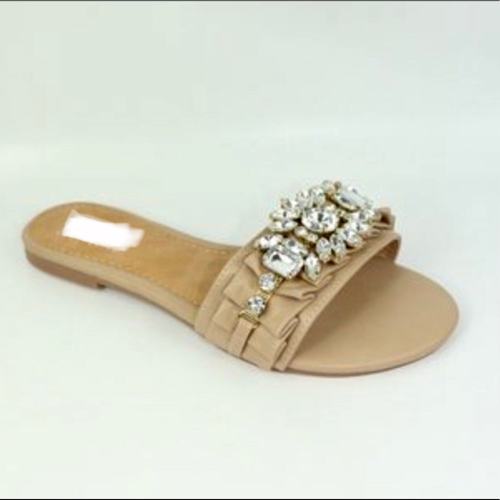 *PRICE IS FIRM* rhinestone/embellished sandals - Picture 4 of 7